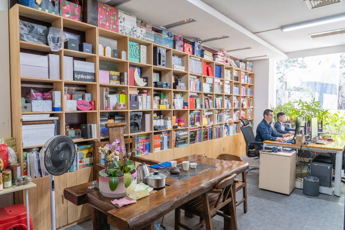 Office & Sample Room
